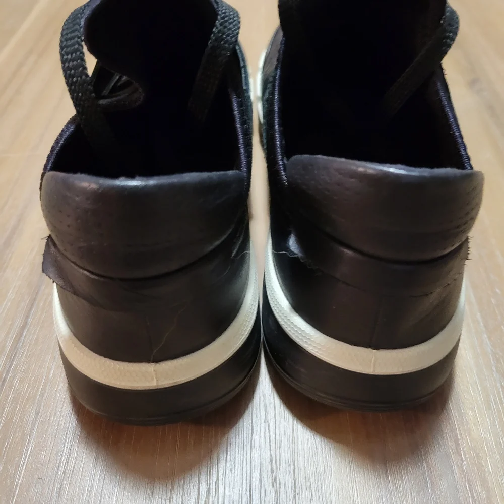 Ecco womens Shoes Size 37 us Size 6/6.5 black